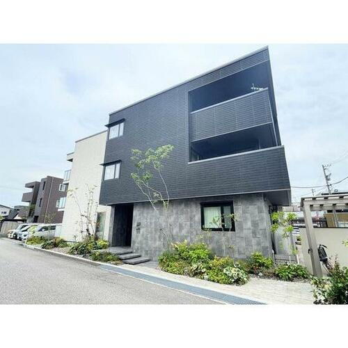 Ｄｒｅａｍｉｏ堀川小泉 3階建