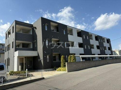 京都府京田辺市三山木中央５丁目 3階建 築4年10ヶ月