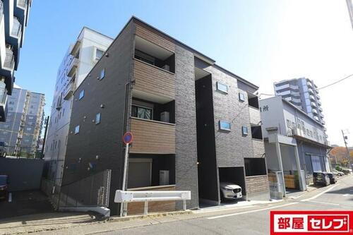 Ｏｌｉｖｉａ 3階建