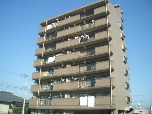 エントラーダ椎迫 8階建