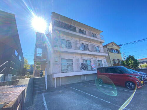 兵庫県神戸市垂水区本多聞１丁目 3階建 築37年4ヶ月