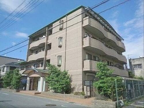 シャルト椥辻 4階建