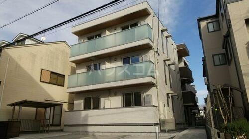 岐阜県岐阜市松鴻町２丁目 3階建 築4年7ヶ月
