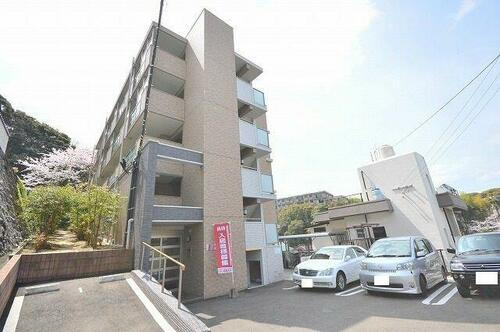 福岡県福岡市中央区桜坂３丁目 築12年10ヶ月 5階建