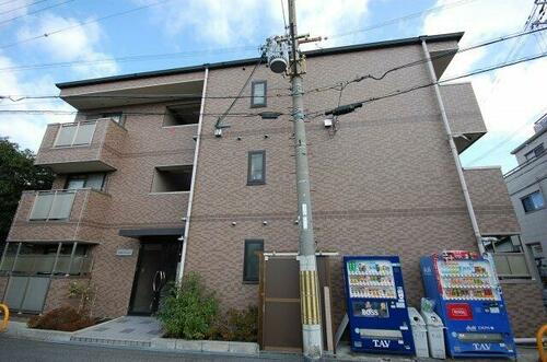 アサヒマンション 3階建