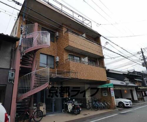 京都府京都市中京区二条通小川東入西大黒町 築44年4ヶ月 3階建
