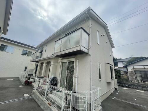 ベルパトリエⅡ　Ｂ棟 2階建