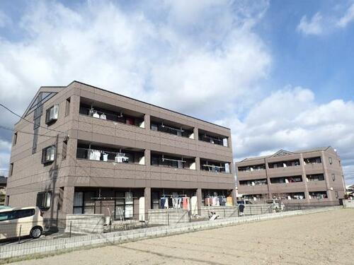 愛瑠（エル） 3階建