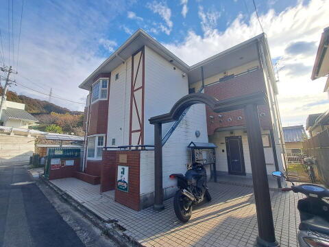 愛媛県松山市御幸１丁目 賃貸アパート