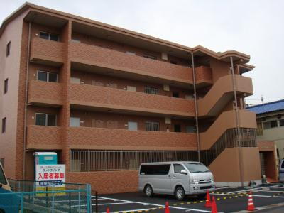愛知県北名古屋市西之保清水田 4階建 築15年4ヶ月