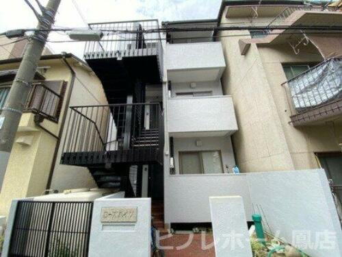 大阪府堺市西区浜寺石津町西４丁 3階建