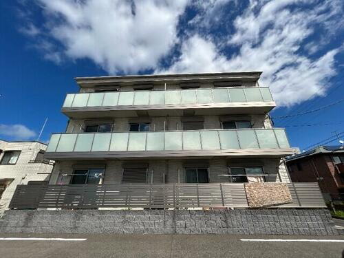 福岡県糟屋郡新宮町夜臼５丁目 3階建