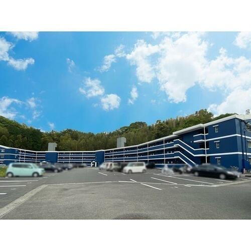 リルームス寒田Ｂ棟 3階建