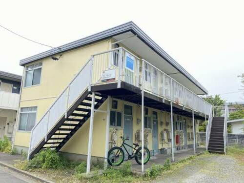 シダーハイツ 2階建