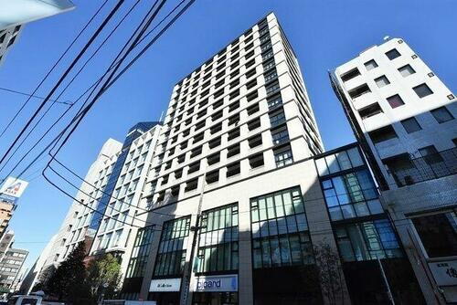 東京都港区南青山５丁目 地上15階地下1階建 築7年10ヶ月