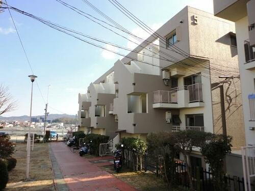 兵庫県神戸市北区泉台６丁目 賃貸マンション