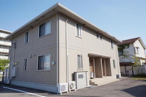 愛媛県松山市松ノ木１丁目 賃貸アパート