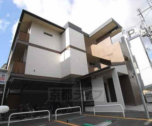 京都府京都市伏見区深草柴田屋敷町 3階建 築16年9ヶ月