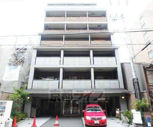 京都府京都市下京区富小路通松原下る本上神明町 7階建