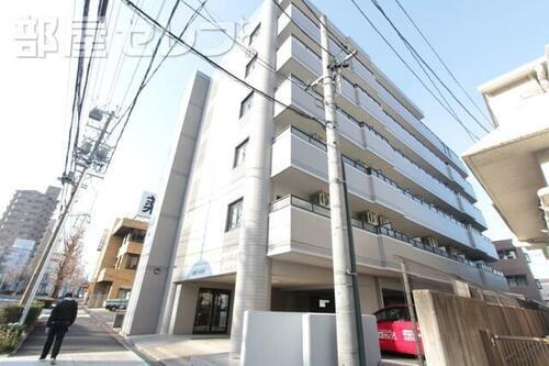 イーストコート 6階建