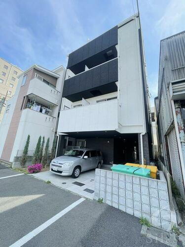 エヌエムスワサントサンク 4階建