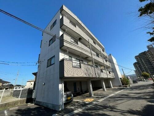 愛知県岡崎市戸崎町字牛転 4階建