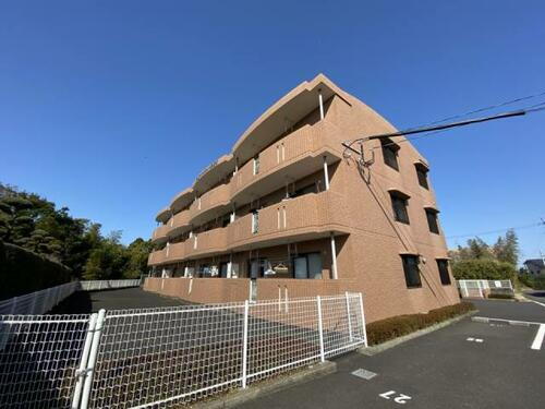 チェリーマンション加世田 3階建