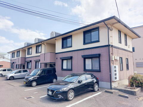 愛媛県松山市北井門３丁目 賃貸アパート