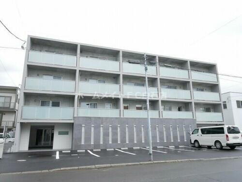 北海道札幌市白石区菊水八条３丁目 4階建 築5年9ヶ月