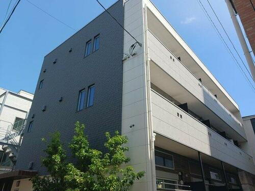クリエイティブ　レジデンス高砂 3階建