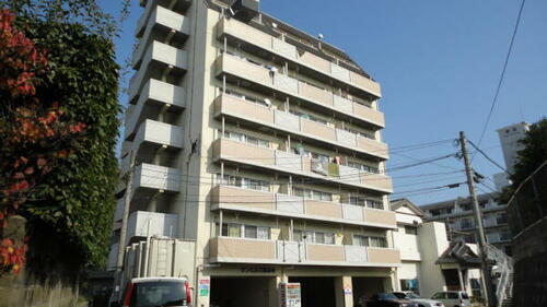 サンヒルズ皇后崎 8階建