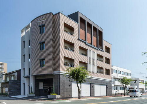 ブルーダイヤモンド中間 5階建