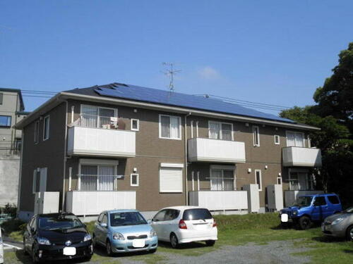 シャーメゾン的場 2階建