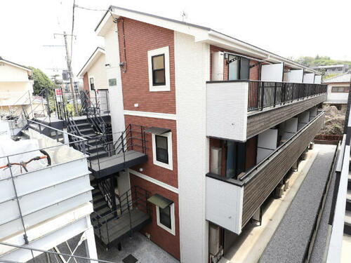 アザーレ・キュリオス長津田　Ｂ棟 3階建