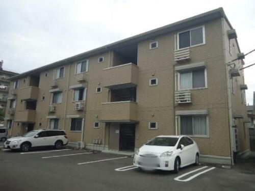 愛媛県松山市正円寺３丁目 賃貸アパート