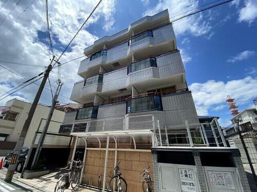 大阪府守口市平代町 4階建