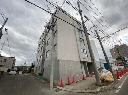 北海道札幌市豊平区西岡四条１丁目 築2年2ヶ月 5階建
