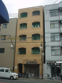 京都府京都市上京区千本通下立売下る小山町 5階建