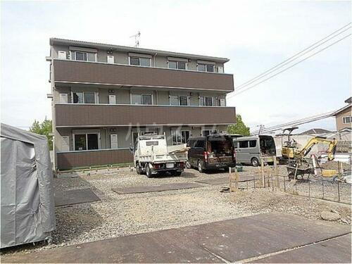 Ｄ－ｒｏｏｍ請西南　Ｂ棟 3階建