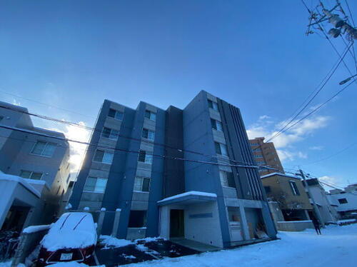 北海道札幌市中央区宮の森一条７丁目 5階建 築8年2ヶ月