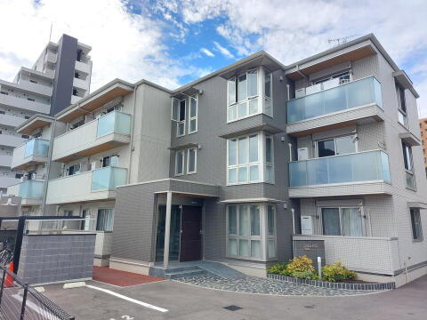 愛媛県松山市木屋町４丁目 賃貸アパート