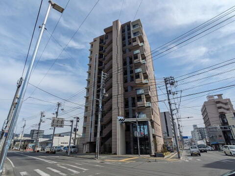 クレアホームズ松山東高前