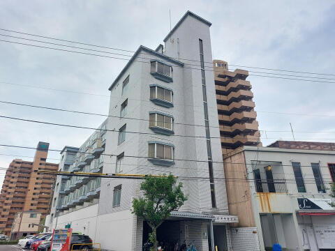 愛媛県松山市千舟町１丁目 賃貸マンション