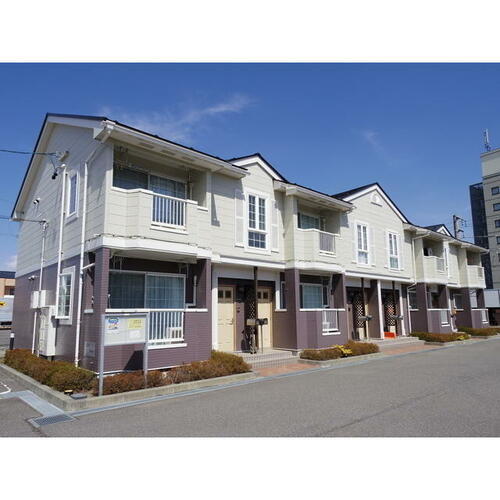 長野県塩尻市大字広丘吉田 2階建