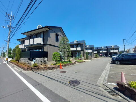 愛媛県松山市和泉南６丁目 賃貸アパート