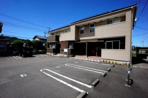 愛媛県伊予郡砥部町高尾田 賃貸アパート