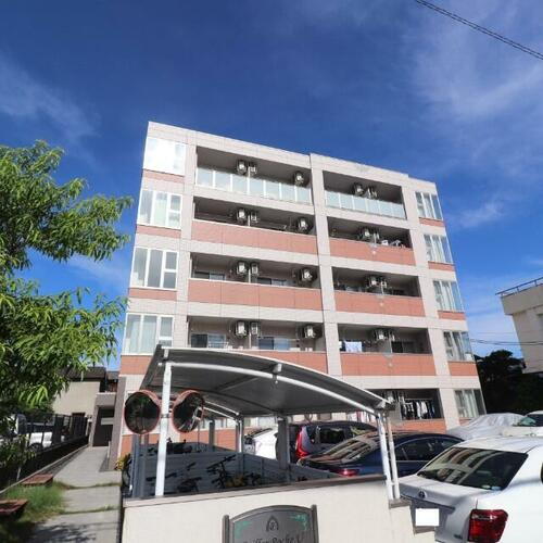 ブリエ　ロッシュ　Ｕ 5階建
