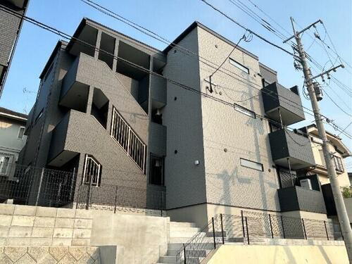 福岡県福岡市東区和白東３丁目 3階建 築1年未満