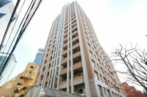 ファミール新宿グランスィートタワー 20階建