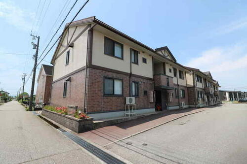 富山県高岡市中川栄町 2階建 築20年3ヶ月